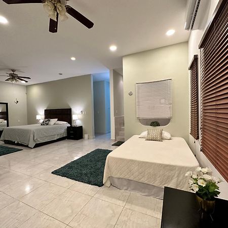 Casa Sasha'S Mini Palace Cancún Exterior foto